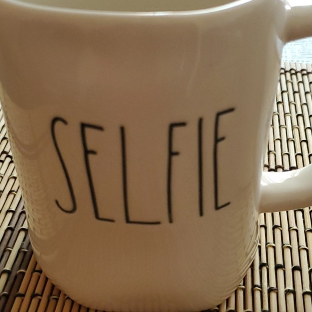 NWT  Rae Dunn Coffee Cup. Word: Selfie